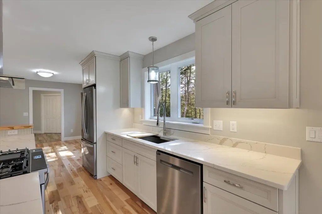 49 Hemlock Circle Jericho VT 05465