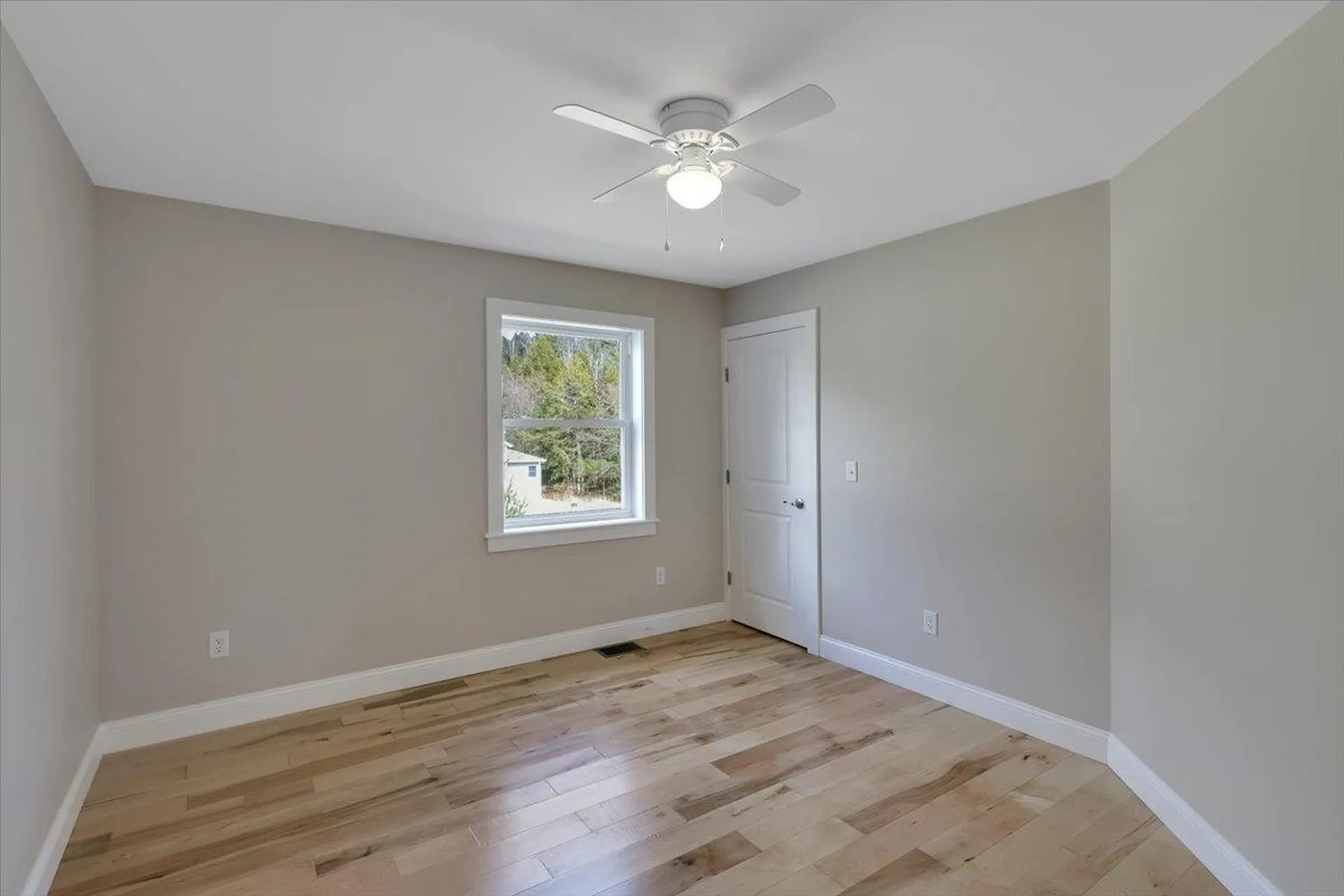 49 Hemlock Circle Jericho VT 05465