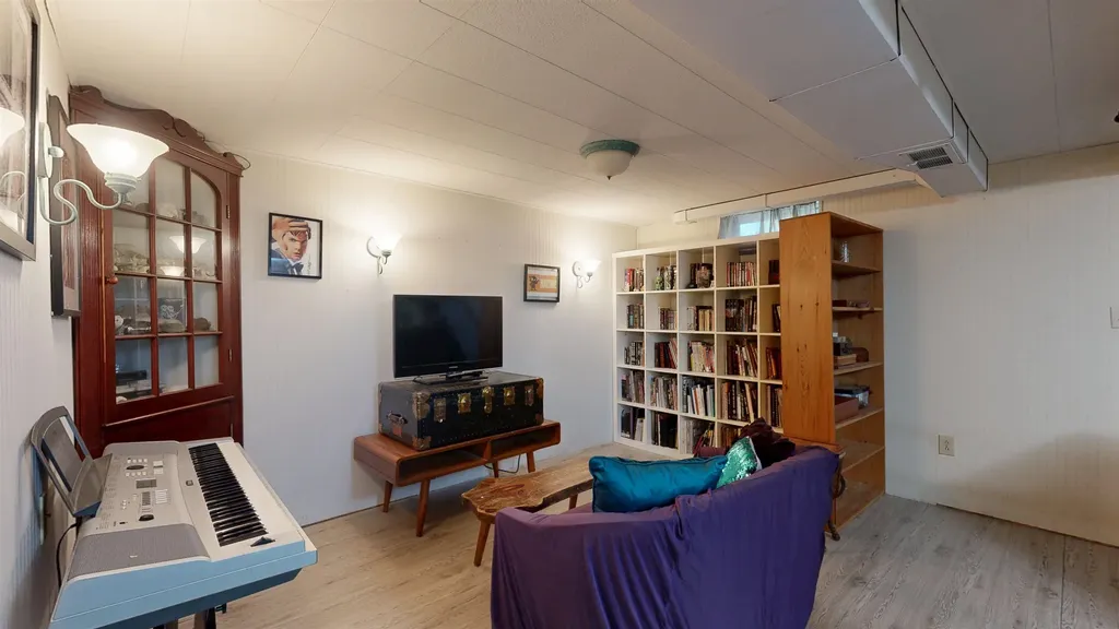 69 Arlington Court Burlington VT 05408