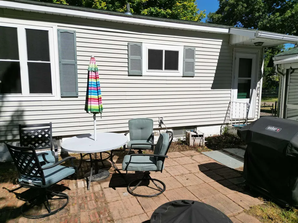 69 Arlington Court Burlington VT 05408