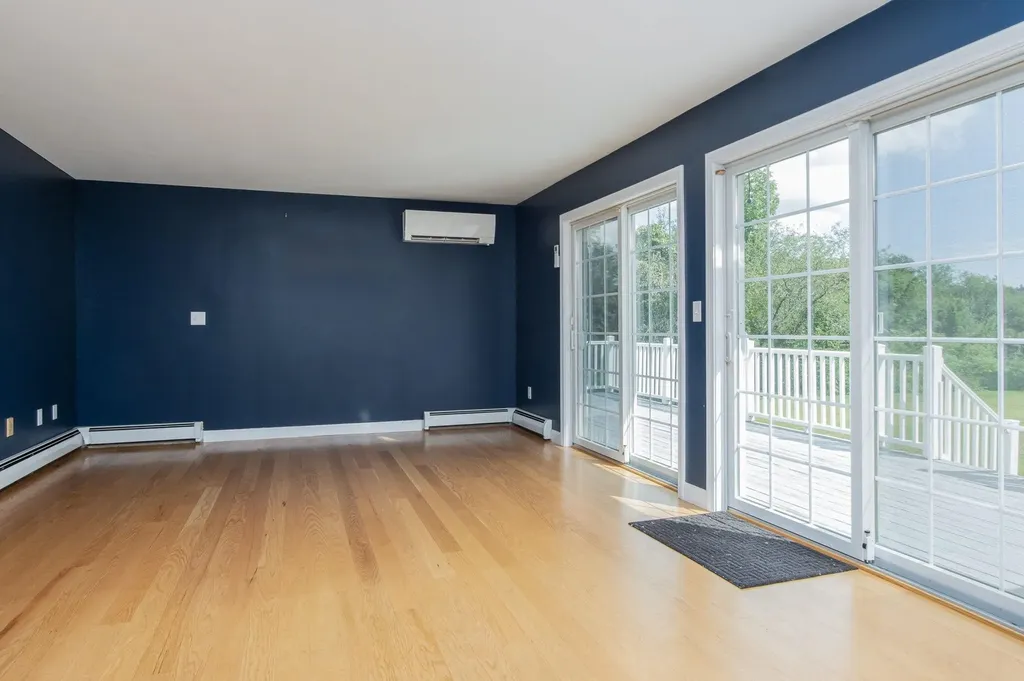 54 Briar Hill Road New Boston NH 03070