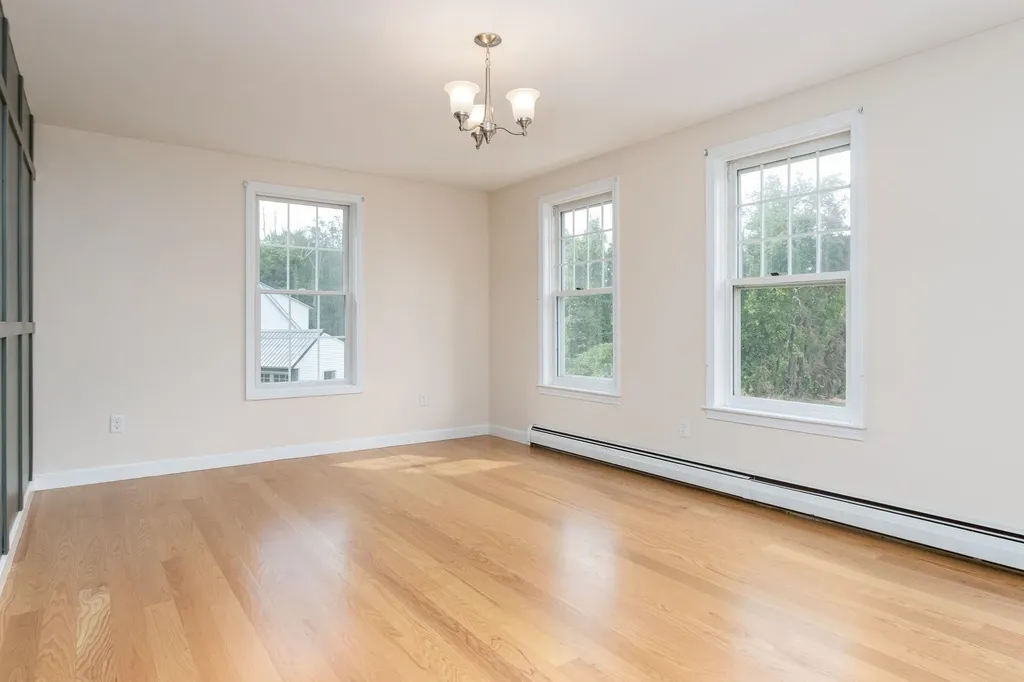 54 Briar Hill Road New Boston NH 03070