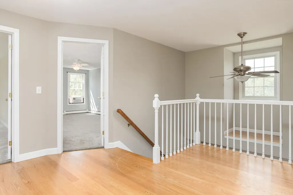 54 Briar Hill Road New Boston NH 03070