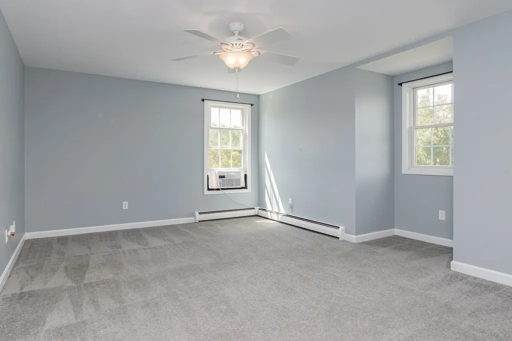 54 Briar Hill Road New Boston NH 03070