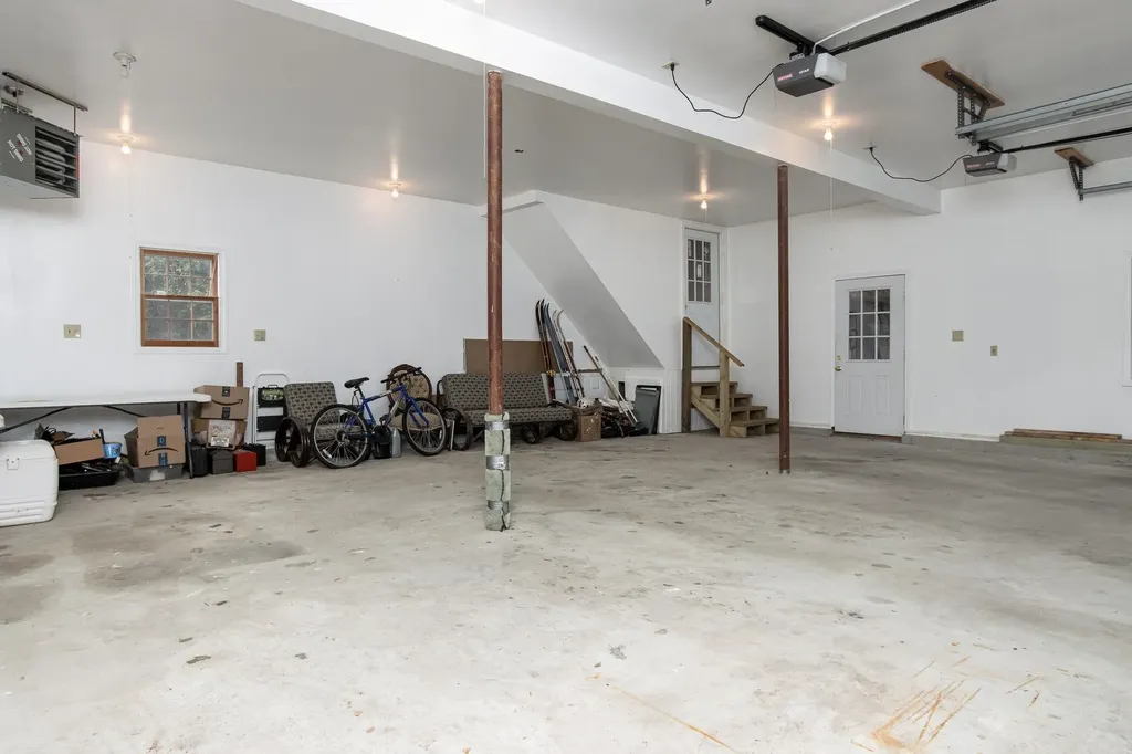 54 Briar Hill Road New Boston NH 03070