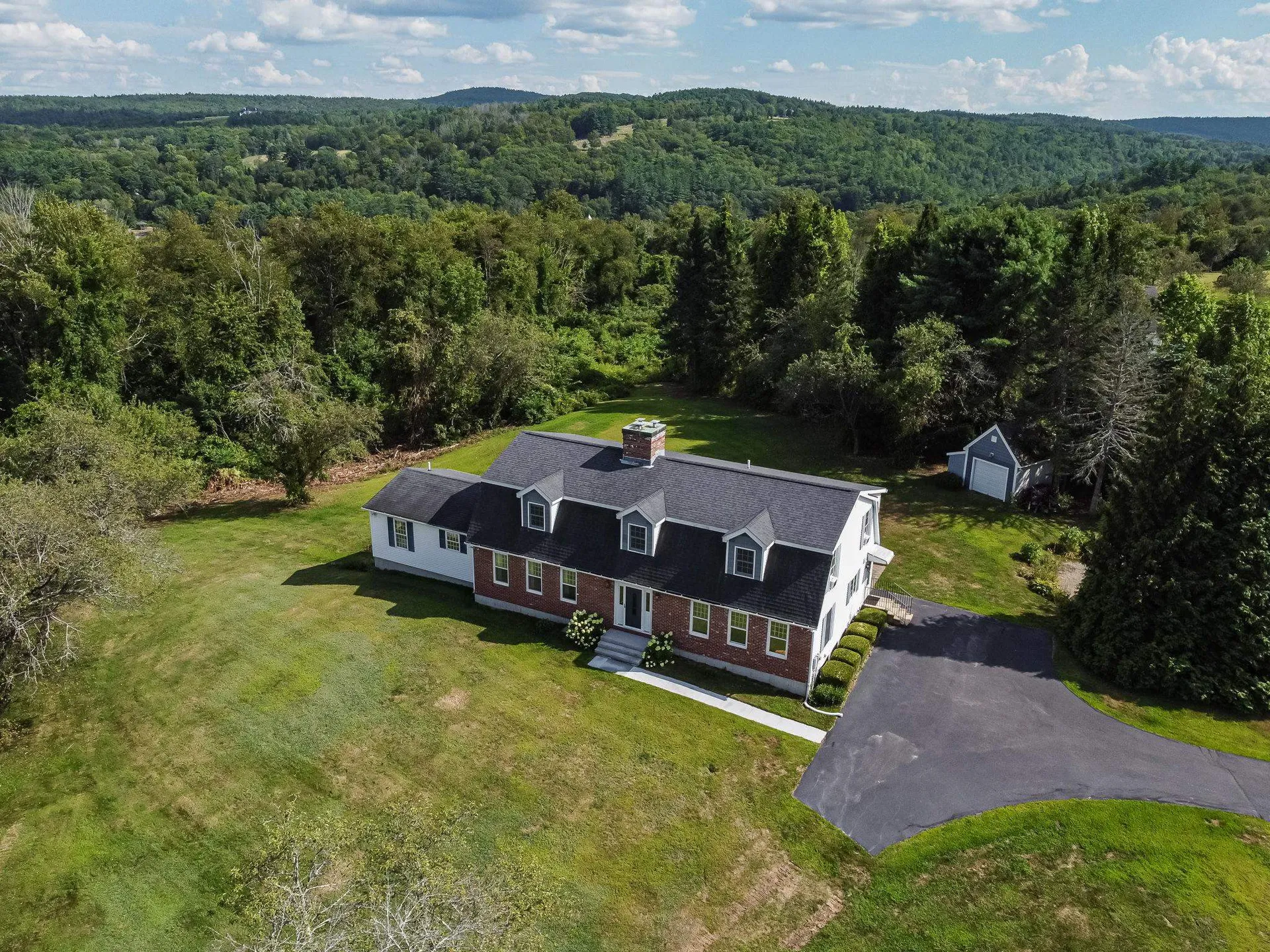 54 Briar Hill Road New Boston NH 03070