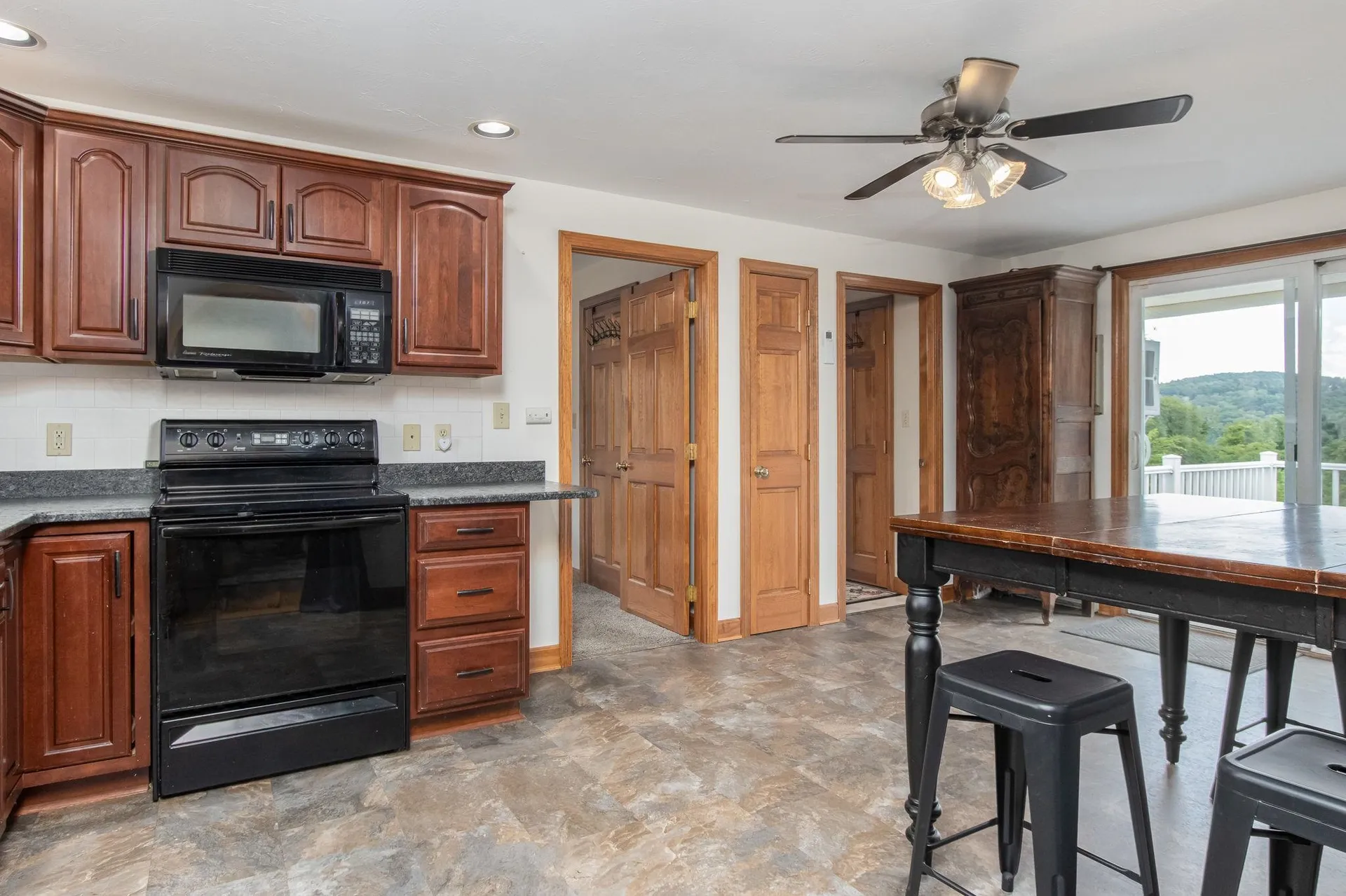 54 Briar Hill Road New Boston NH 03070