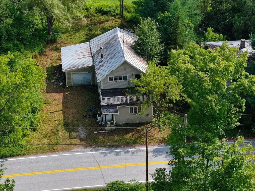 84 Hazens Notch Road, Montgomery