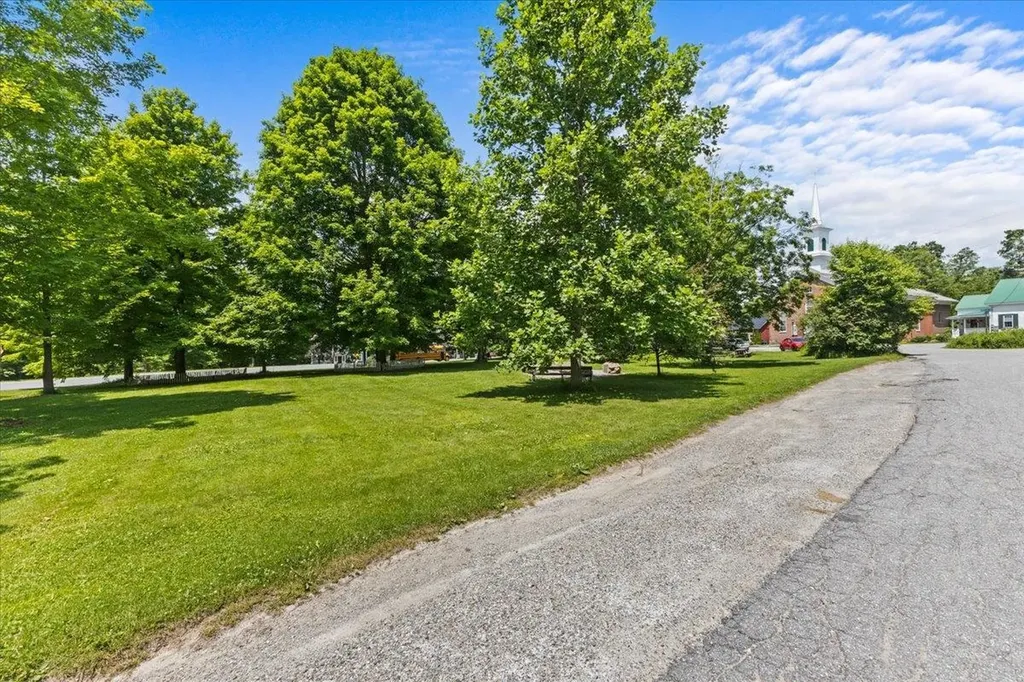 346 Browns Trace Jericho VT 05465