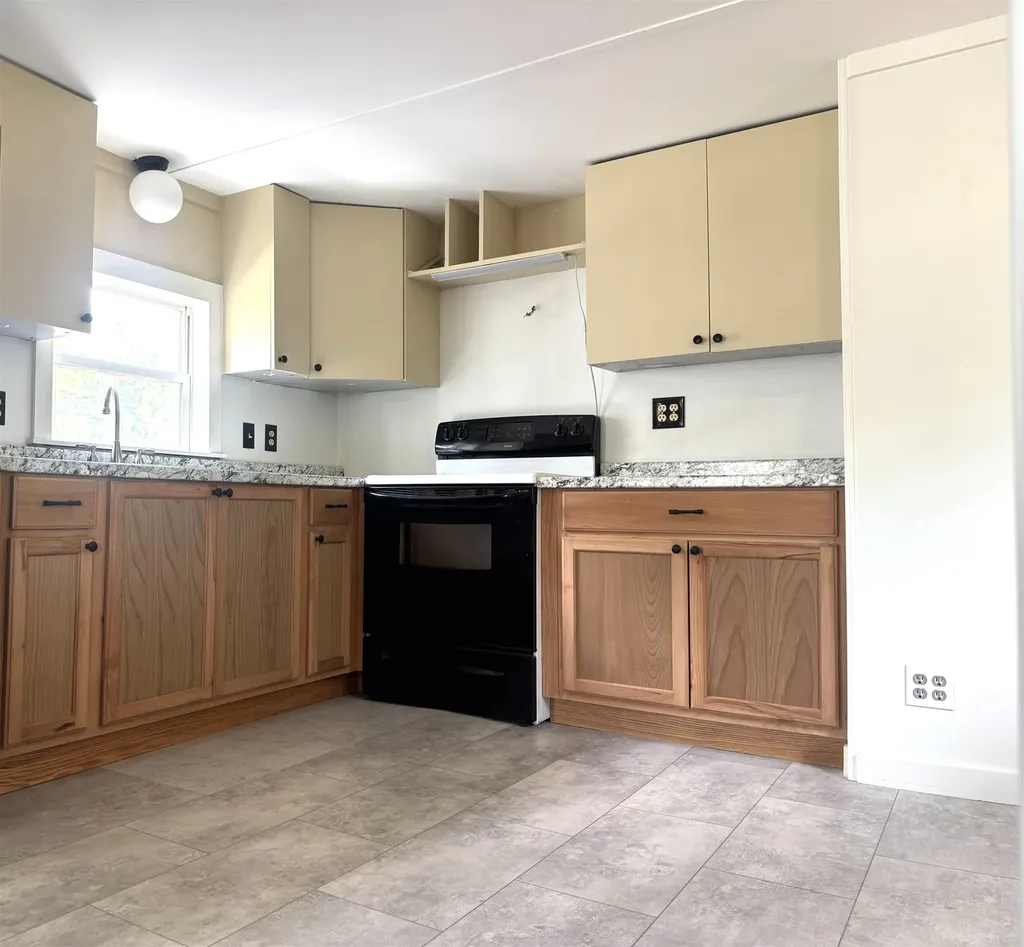 6 Boe Road Holderness NH 03245