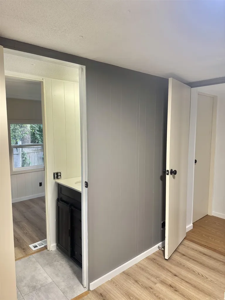 6 Boe Road Holderness NH 03245