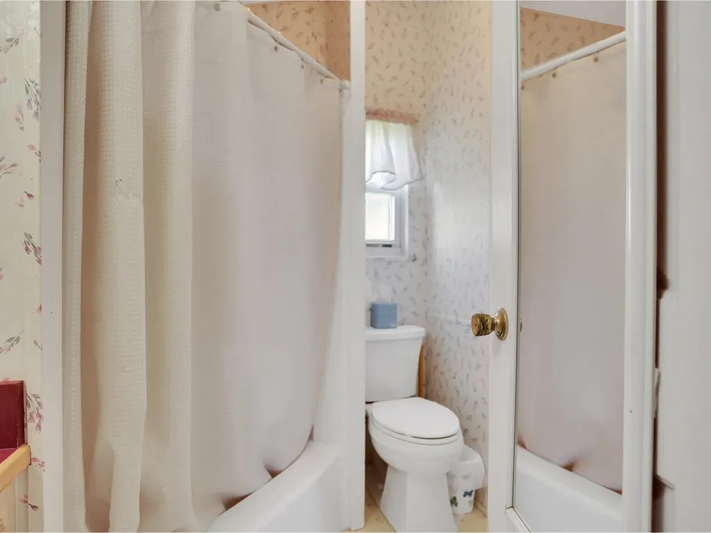 13 Jonathan Circle South Hero VT 05486