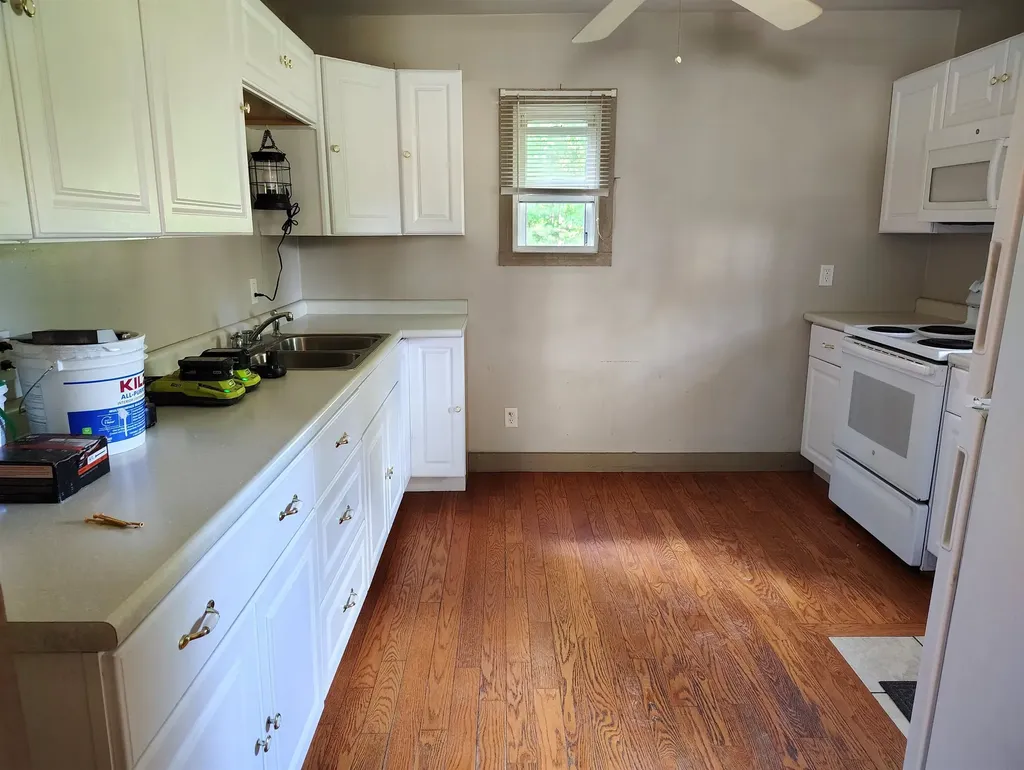 9 Kelly Lane Rumney NH 03223