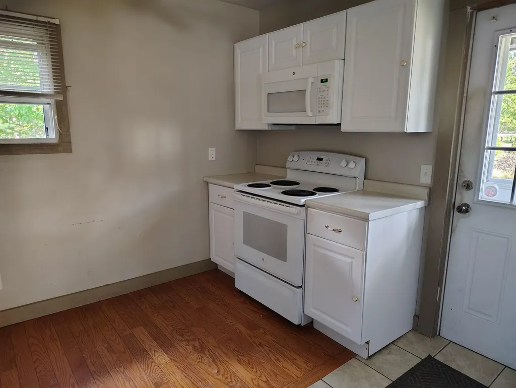 9 Kelly Lane Rumney NH 03223