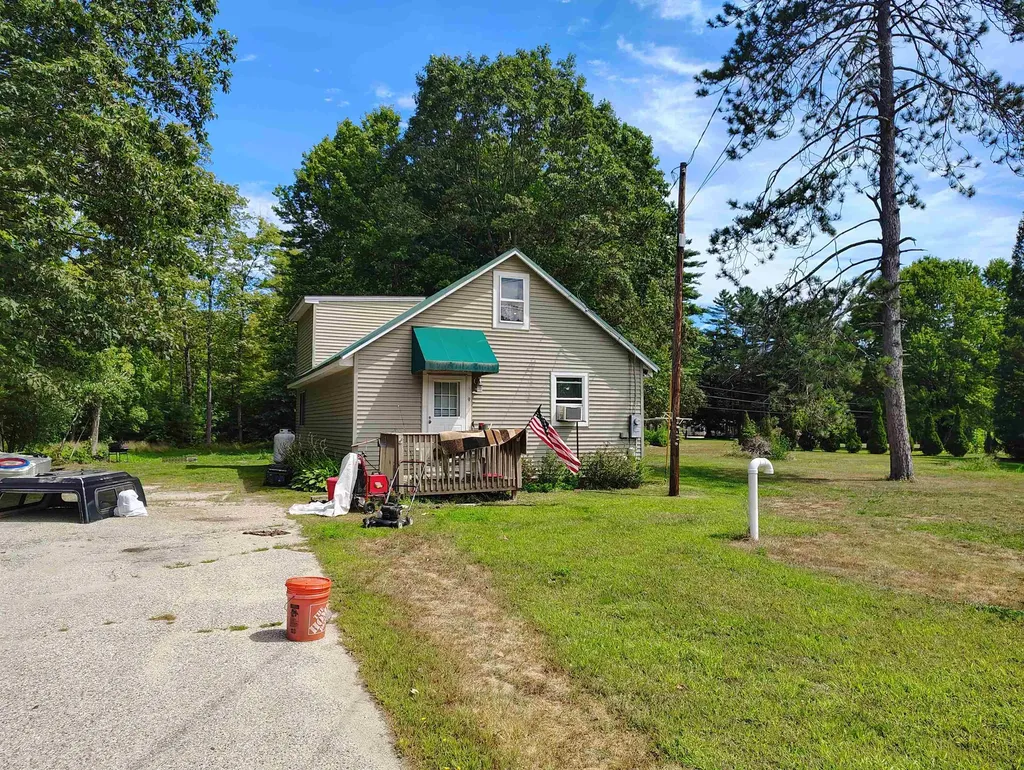 9 Kelly Lane Rumney NH 03223