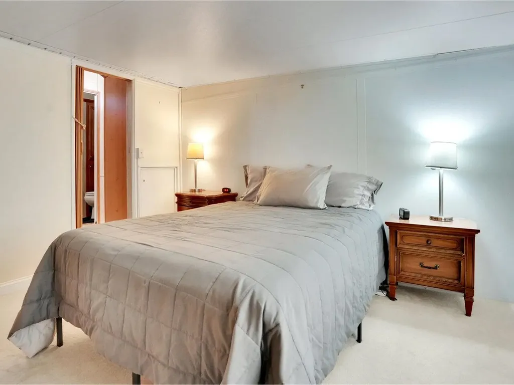 18 Eagle Lane South Hero VT 05486