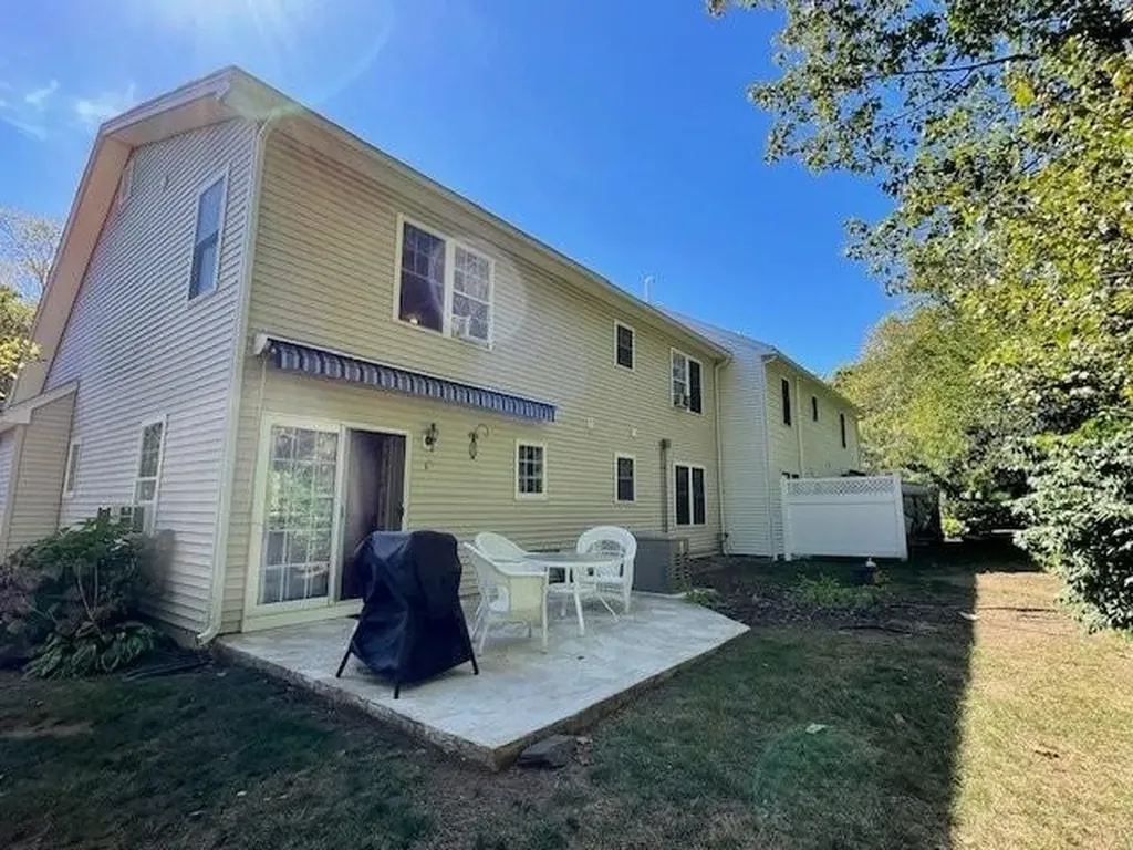 11 Ruch Lane York ME 03909