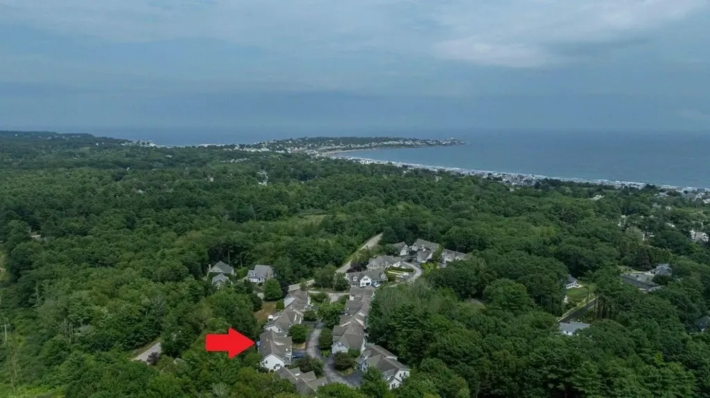 11 Ruch Lane York ME 03909