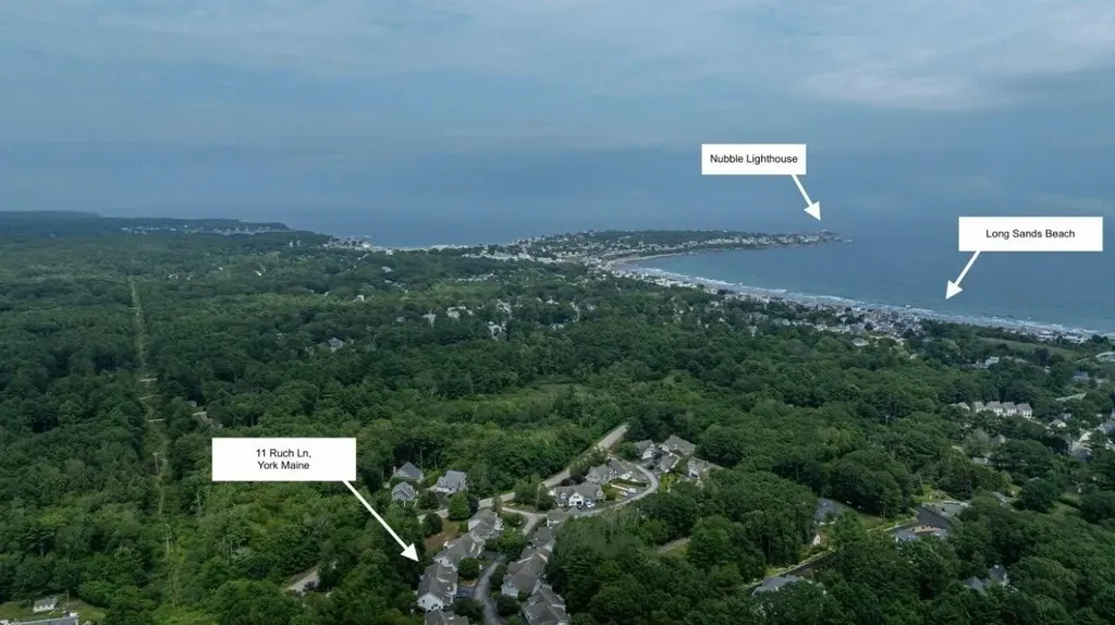 11 Ruch Lane York ME 03909