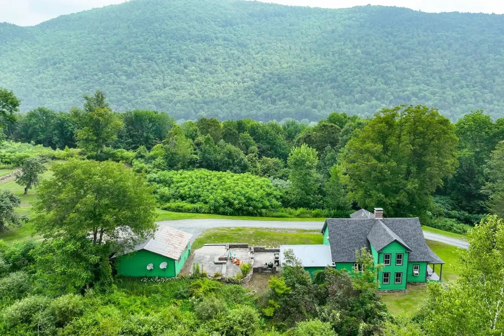 162 Campbell Road Rochester VT 05767