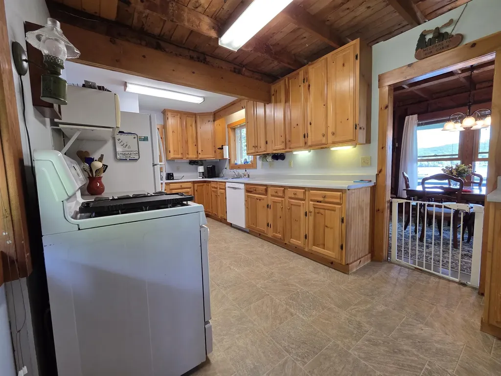 1239 West Shore Road Cabot VT 05647