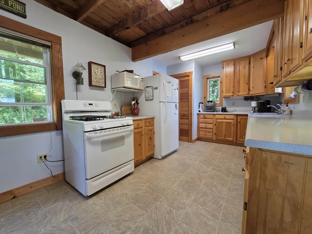 1239 West Shore Road Cabot VT 05647