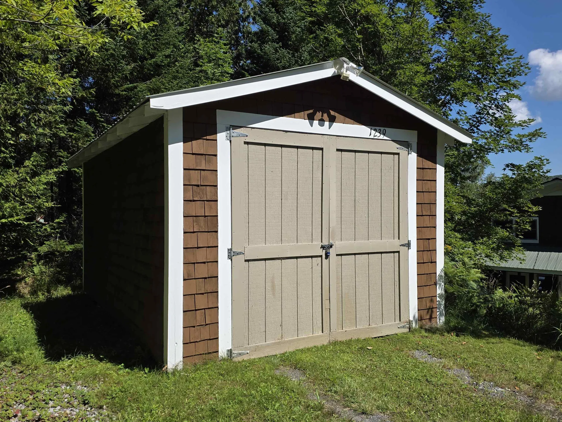 1239 West Shore Road Cabot VT 05647