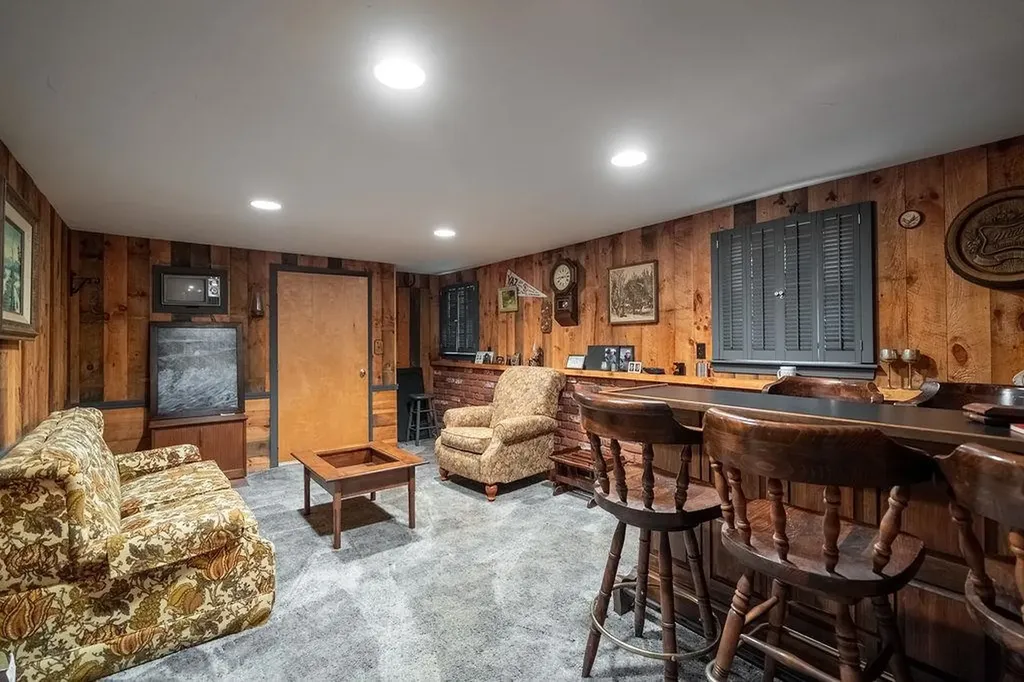 169 High Range Road Londonderry NH 03053