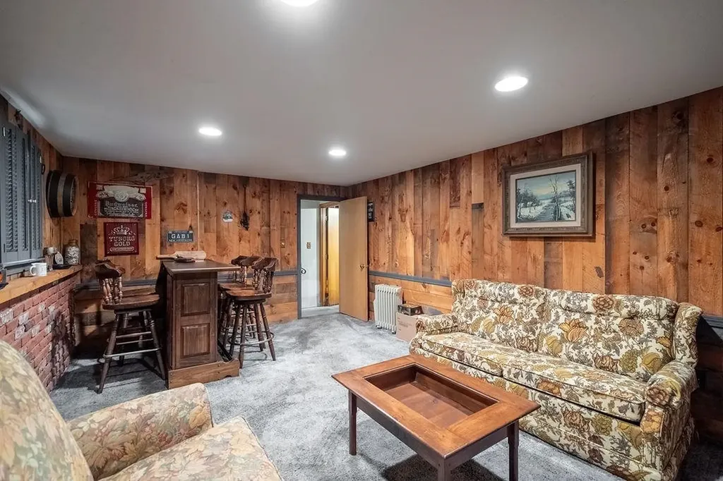 169 High Range Road Londonderry NH 03053