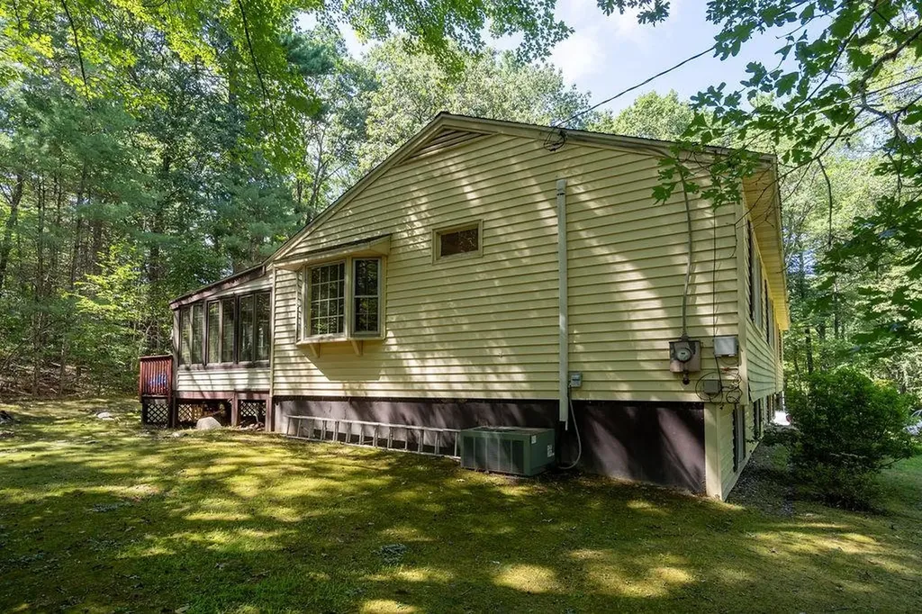 169 High Range Road Londonderry NH 03053