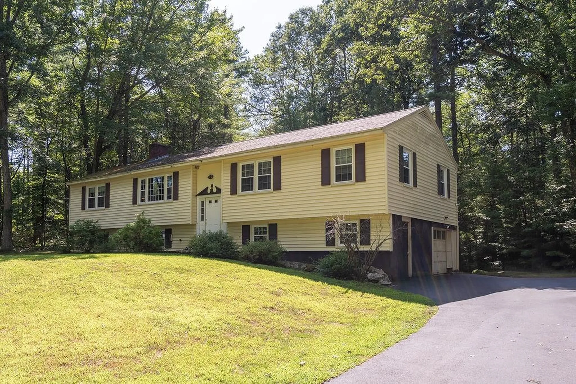 169 High Range Road Londonderry NH 03053