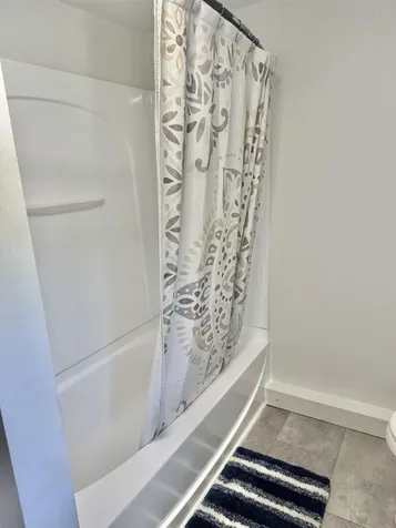 6 Boe Road Holderness NH 03245