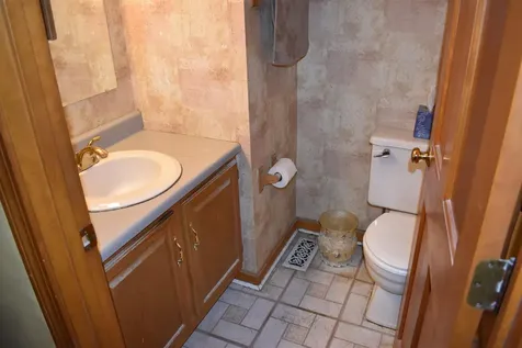 3 Anna Circle Derry NH 03038