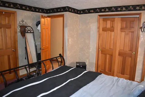 3 Anna Circle Derry NH 03038