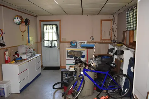 3 Anna Circle Derry NH 03038