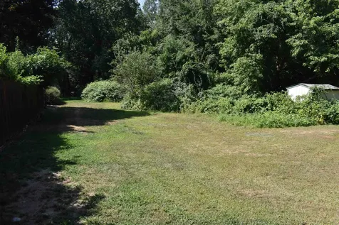 3 Anna Circle Derry NH 03038