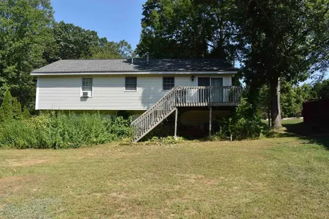 3 Anna Circle Derry NH 03038