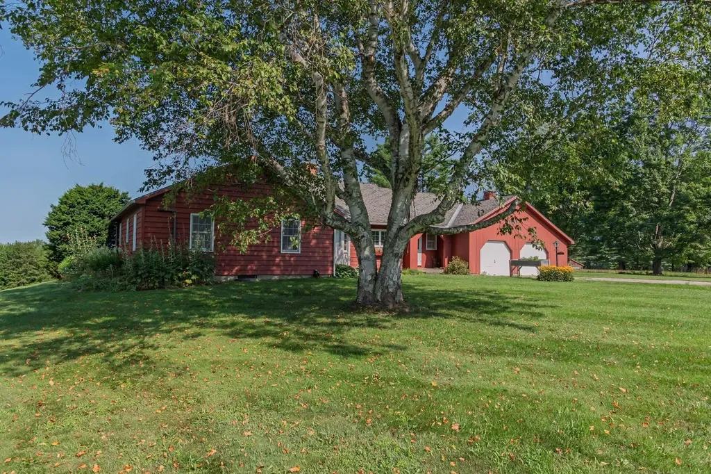 1359 Centerville Road Hyde Park VT 05655