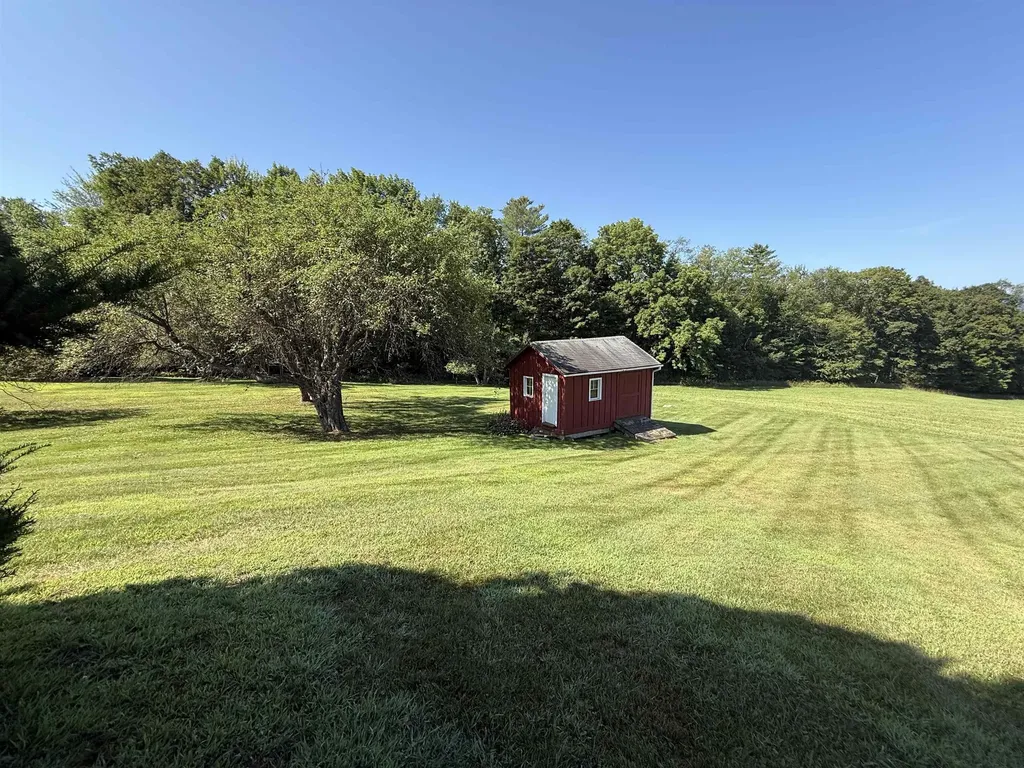 1359 Centerville Road Hyde Park VT 05655