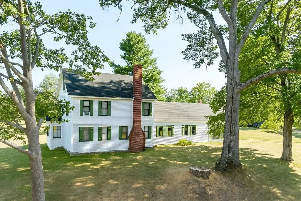 220 Lindsay Road Derby VT 05829