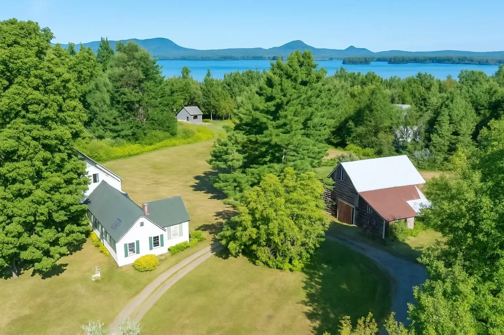 220 Lindsay Road Derby VT 05829