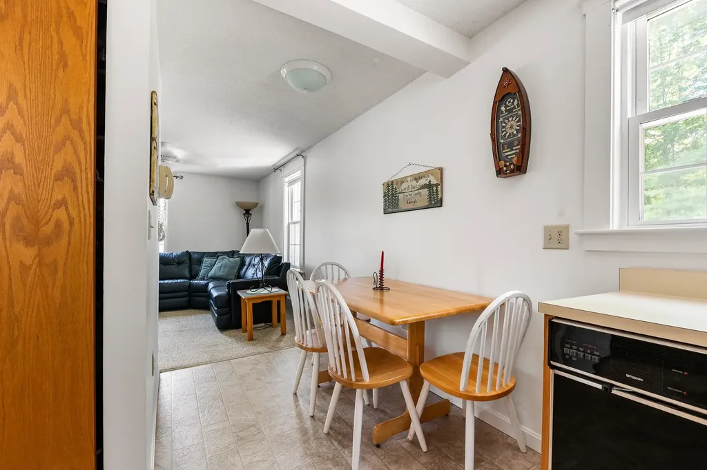 14 Lake Avenue Sunapee NH 03782