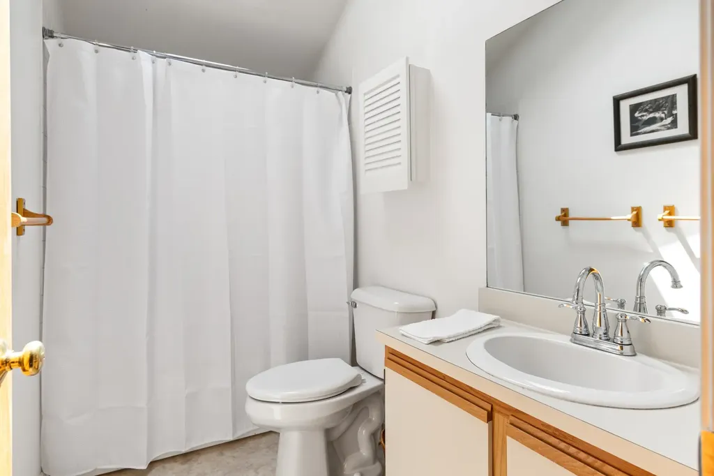 14 Lake Avenue Sunapee NH 03782