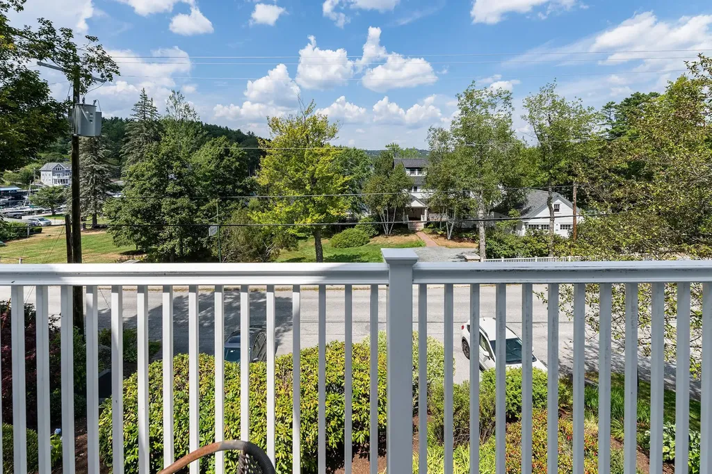 14 Lake Avenue Sunapee NH 03782