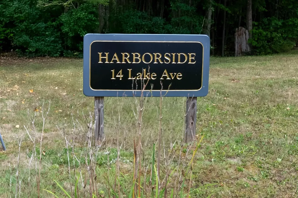 14 Lake Avenue Sunapee NH 03782