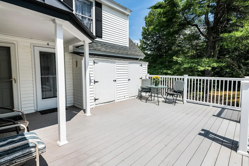 14 Lake Avenue Sunapee NH 03782