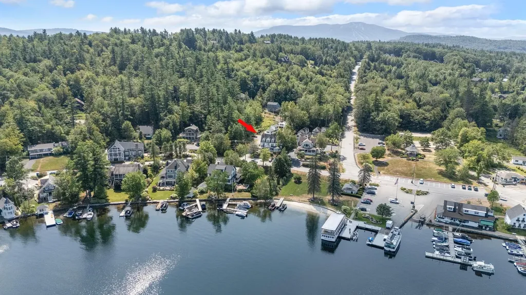 14 Lake Avenue Sunapee NH 03782