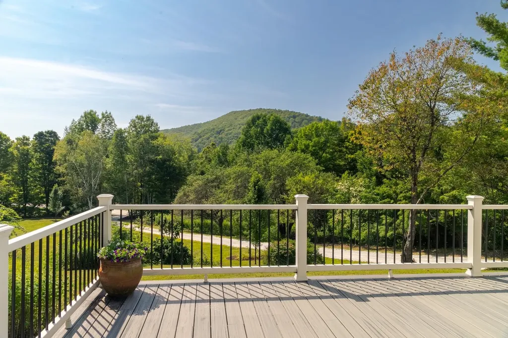 2744 Danby Mountain Road Dorset VT 05251