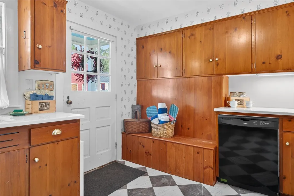 87 Townshend Road Grafton VT 05146