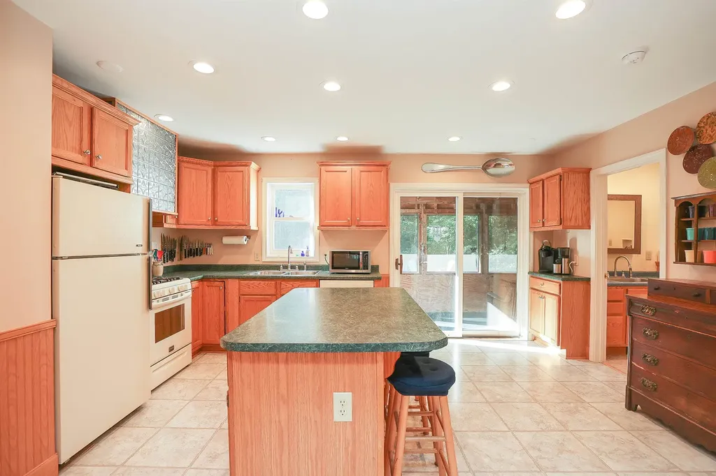 42 Mason Drive New Boston NH 03070